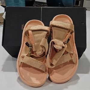 Peach Teva  Suede Strap Outdoor Sandals Sz 7